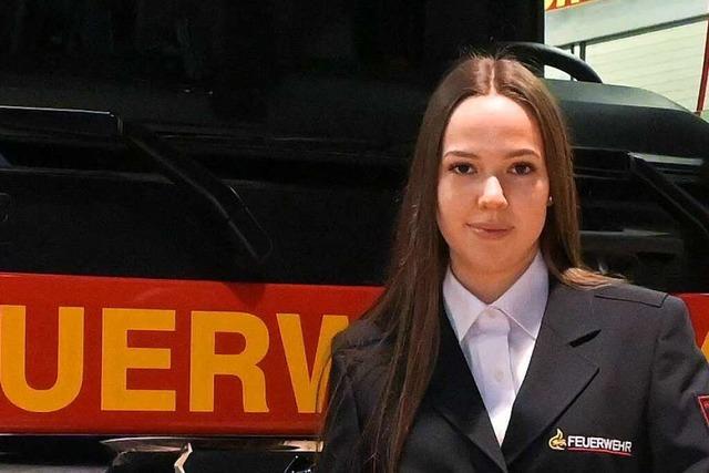 Erste Frau startet Ausbildung bei der Feuerwehr Vrstetten