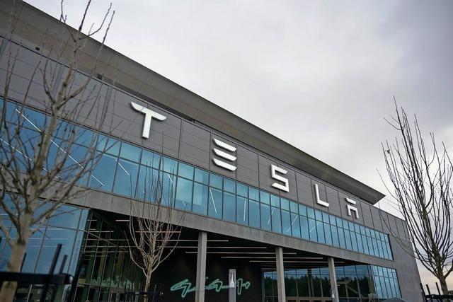Anschlag auf Stromversorgung? Tesla-Fabrik bei Berlin evakuiert